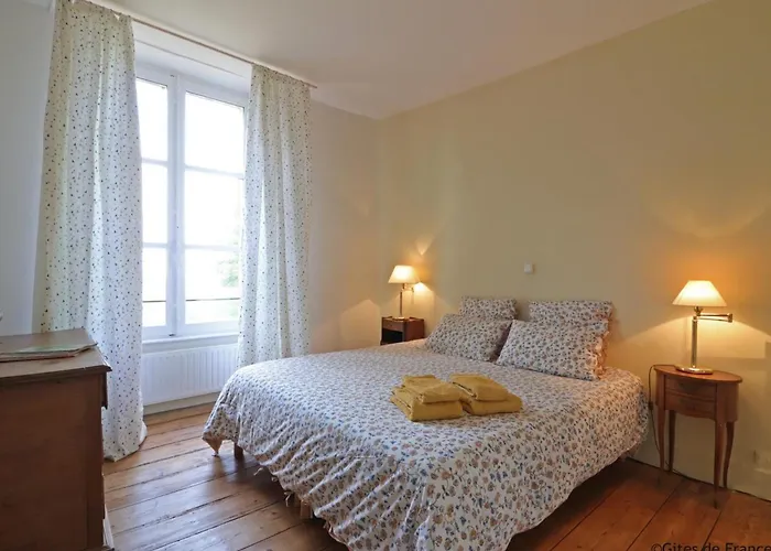 Vivez Le Charme Du Château Avec Wifi à - Fr-1-497-102 Hébergement de vacances